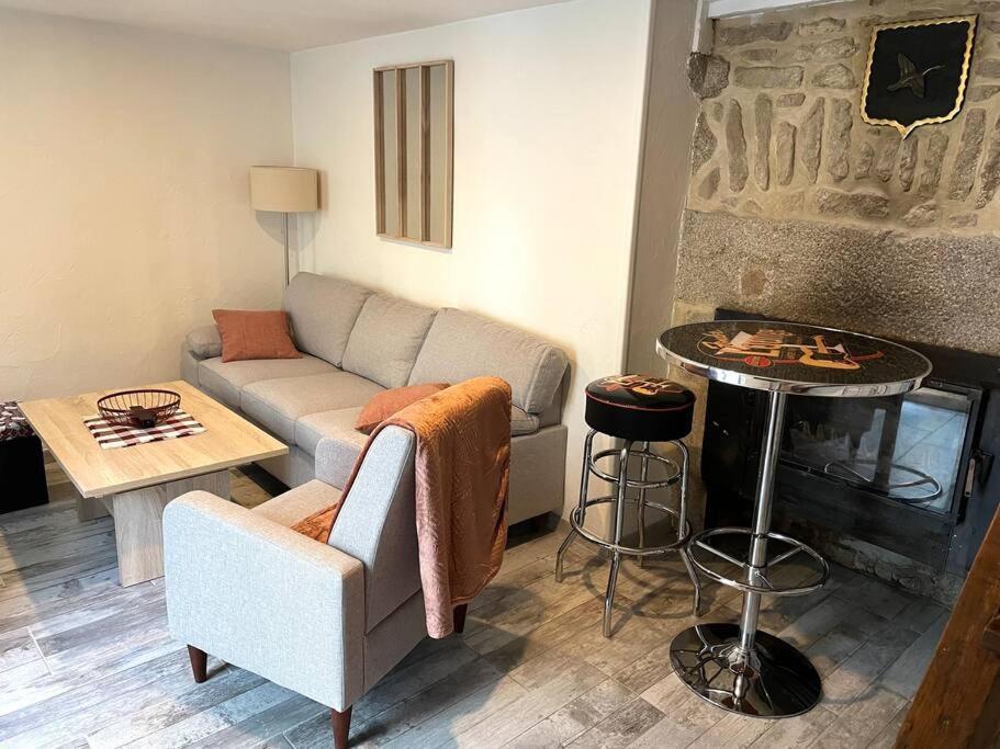 Ferienwohnung La Maisonnette Du Chateau Alençon Exterior foto