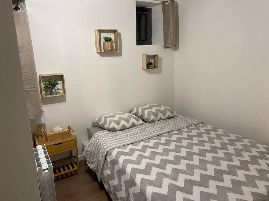 Ferienwohnung La Maisonnette Du Chateau Alençon Exterior foto