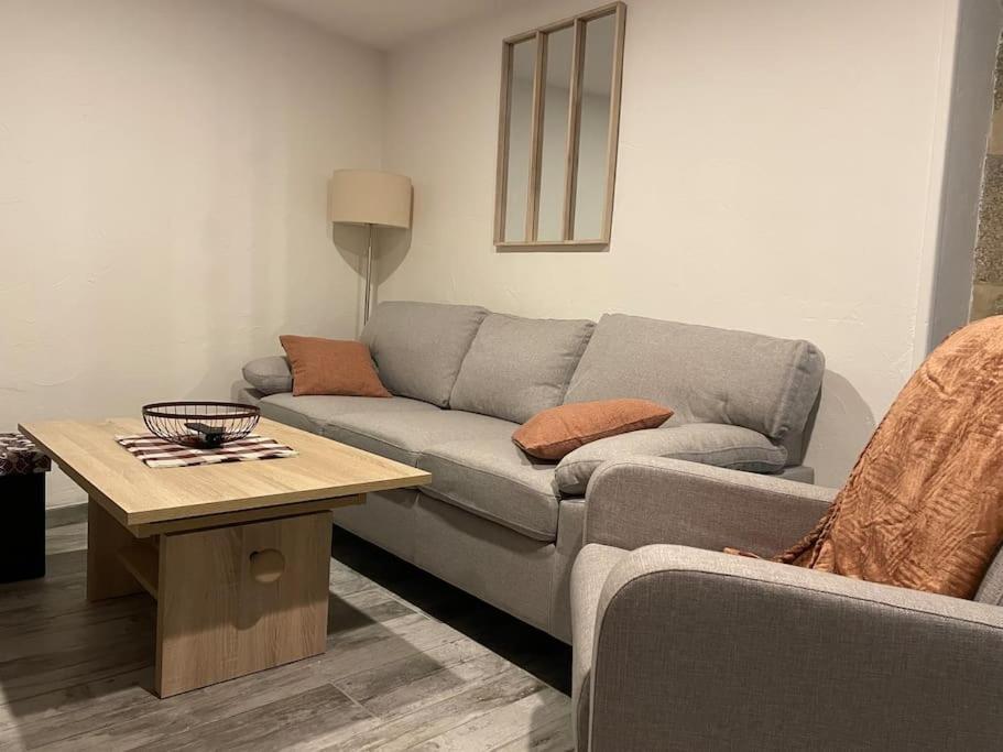 Ferienwohnung La Maisonnette Du Chateau Alençon Exterior foto